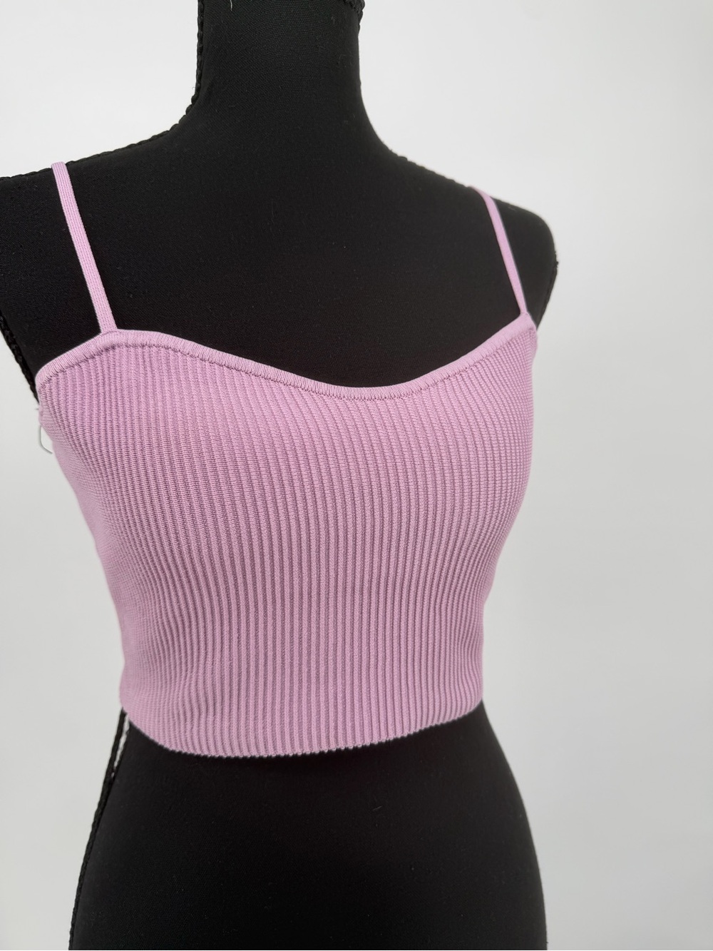 Babaton Ribbed Spaghetti Strap‎ Crop Top - lilac
